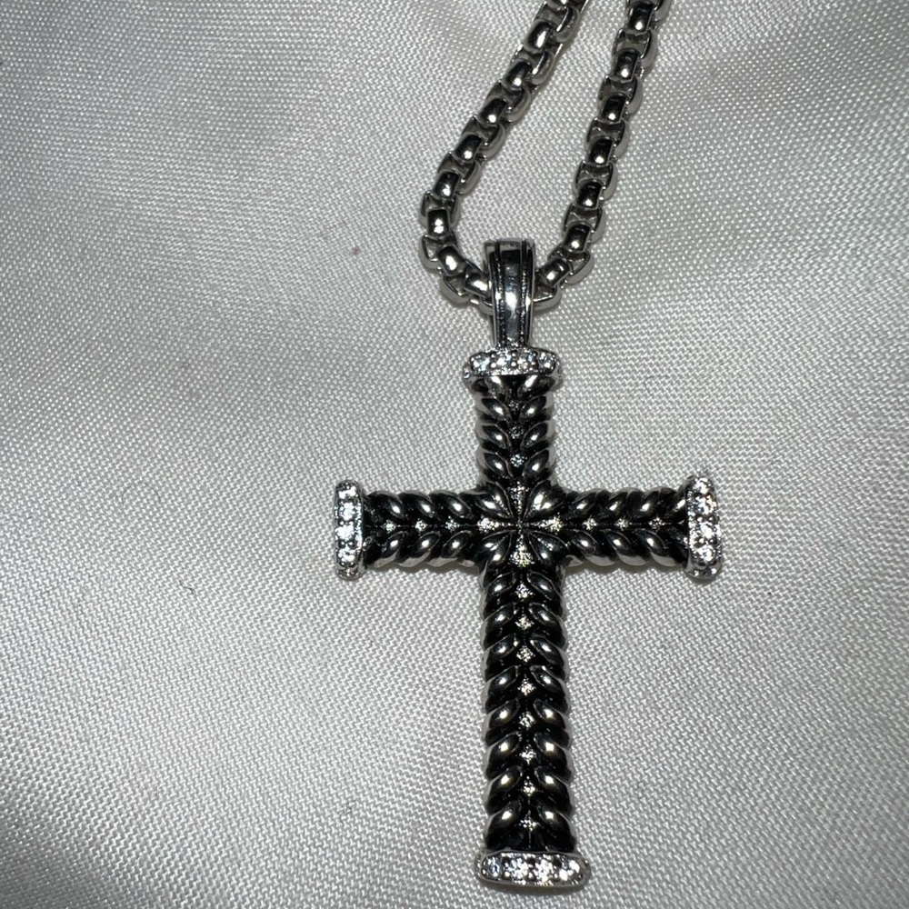 David Yurman Cross Necklace unisex